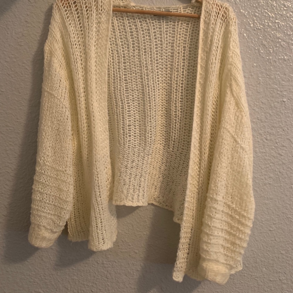 Cream Cropped Sweater